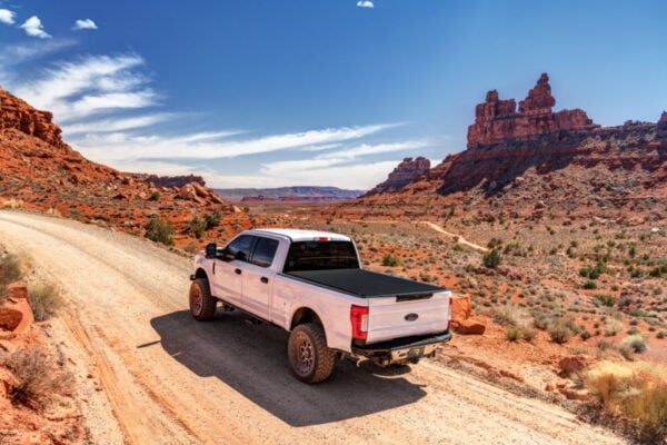 Truxedo 14-18 GMC Sierra & Chevrolet Silverado 1500 8ft Sentry CT Bed Cover Truxedo 14-18 GMC Sierra & Chevrolet Silverado 1500 8ft Sentry CT Bed Cover