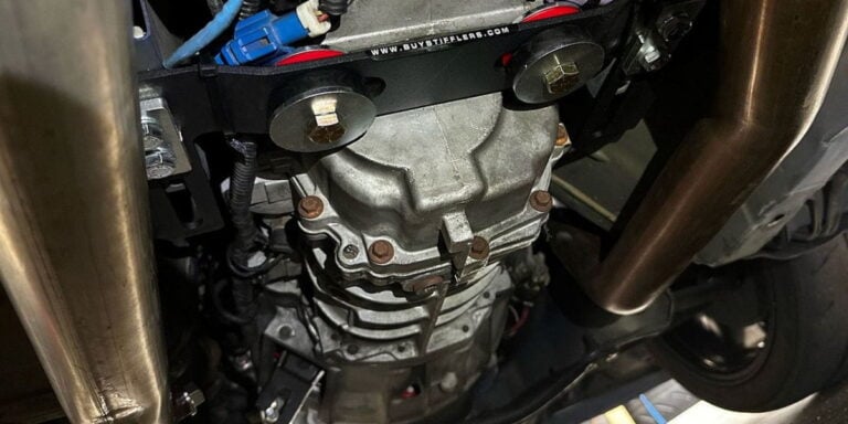 what are signs that your transmission is going out